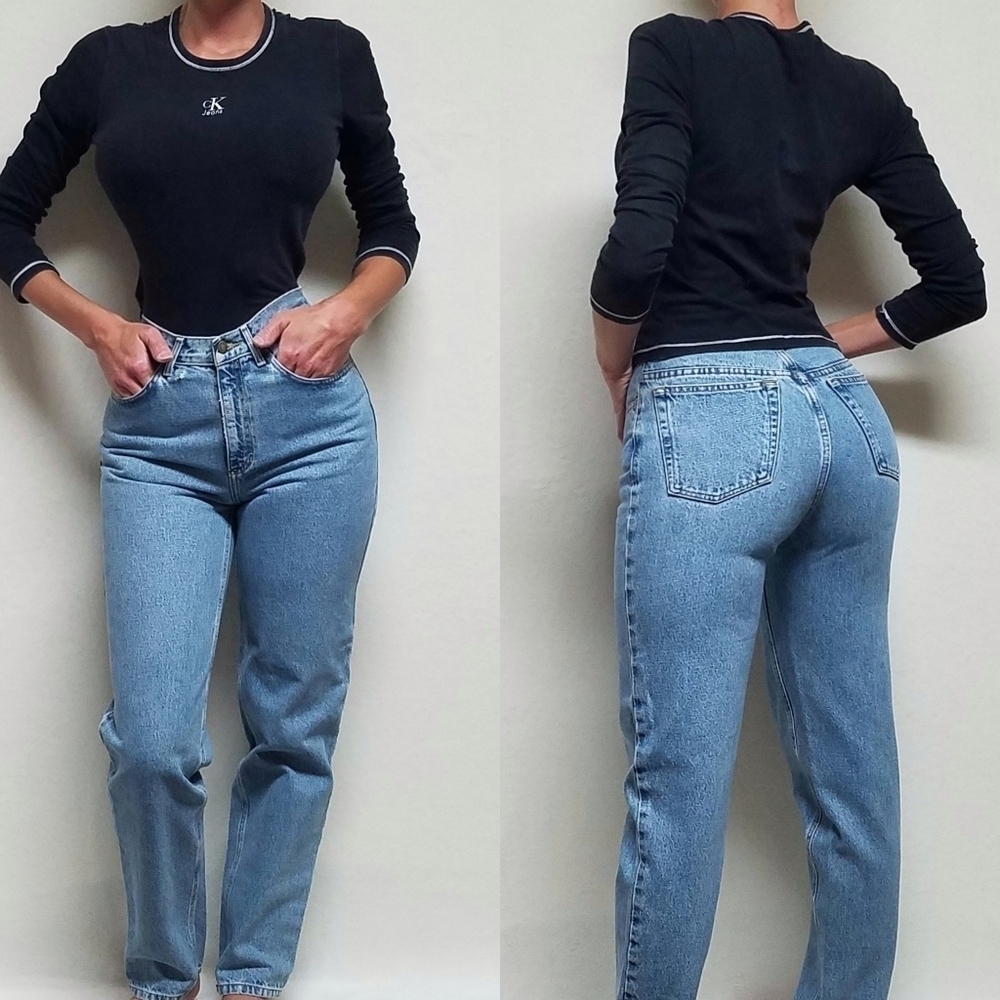 VINTAGE Calvin Klein Jeans Black White Trim Long Sleeve Spell Out Graphic Tee